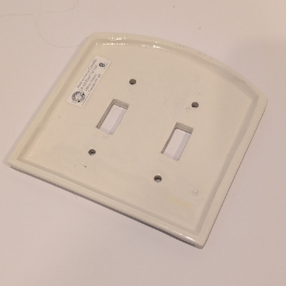 Floral Hummingbird Light Switch Cover - Picture 3 of 3